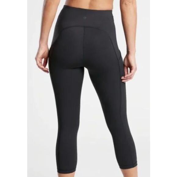 NWT Athleta Ultimate Capri Stash Pocket 7/8 Pocket NWT Sz. XS - Picture 2 of 5